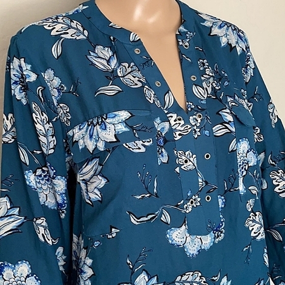 [A.N.A.] Floral Top Size XLP - Picture 5 of 7